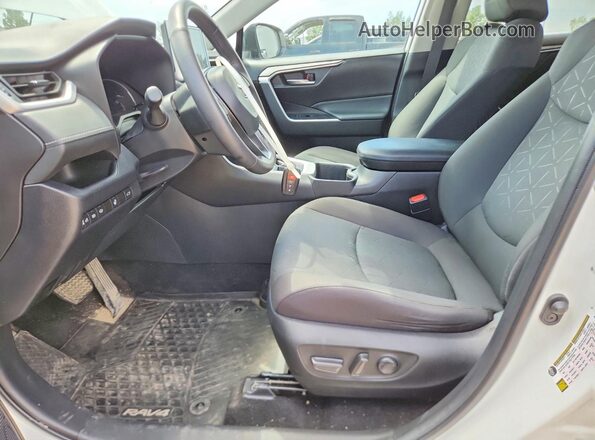 2T3R1RFV5RC429494 2024 TOYOTA RAV4 White Vista interior delantera