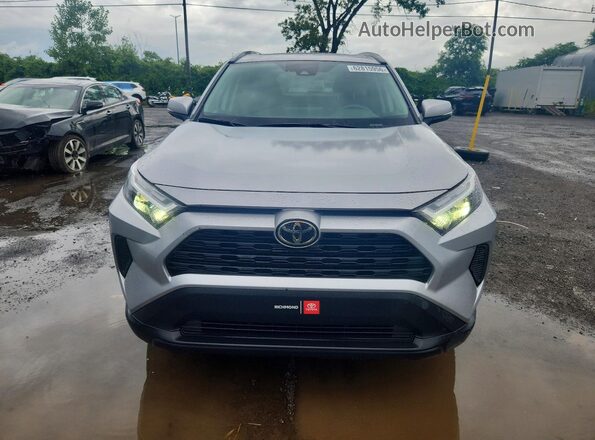 2T3R1RFV7SC524287 2025 TOYOTA RAV4 Silver Front view