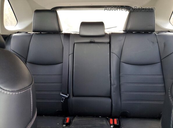 2T3R1RFVXMC244530 2021 TOYOTA RAV4 White Rear seats view