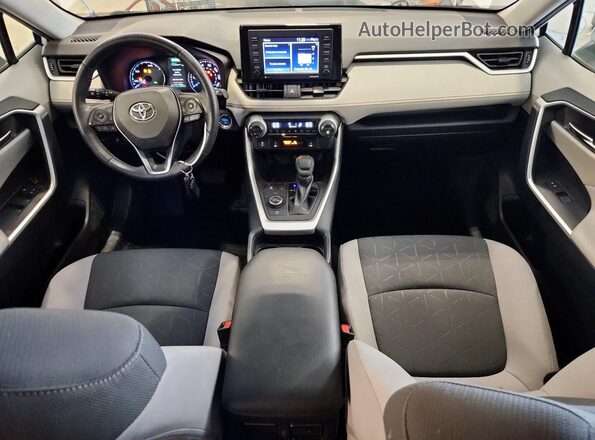 2T3R6RFV3MW006440 2021 TOYOTA RAV4 Белый Вид панели приборов