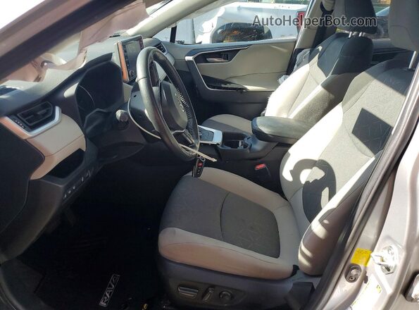 2T3R6RFV4MW015583 2021 TOYOTA RAV4 Silver წინა სალონის ხედი