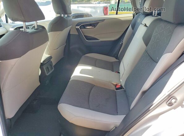 2T3R6RFV4MW015583 2021 TOYOTA RAV4 Silver უკანა სალონის ხედი