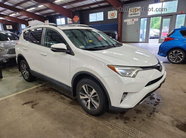 2T3RFREV0GW481310 2016 TOYOTA RAV4 Белый Передняя правая четверть