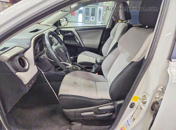 2T3RFREV0GW481310 2016 TOYOTA RAV4 Белый Вид салона спереди