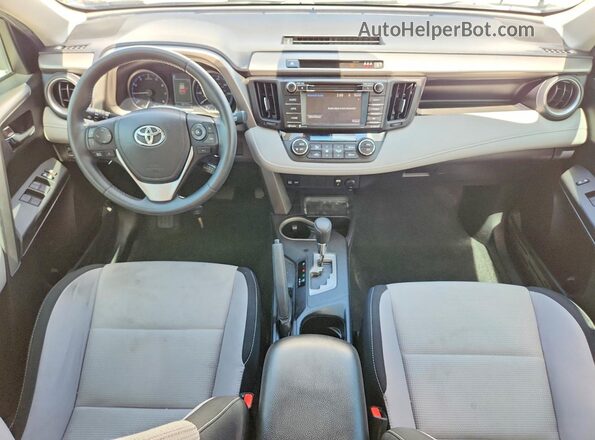 2T3RFREV0HW562535 2017 TOYOTA RAV4 Silver წინა პანელის ხედი