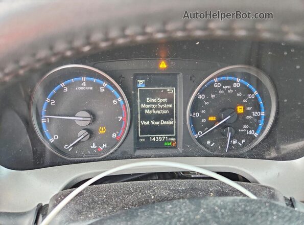 2T3RFREV0JW804584 2018 TOYOTA RAV4 Red Սարքավորումների վահանակի տեսք