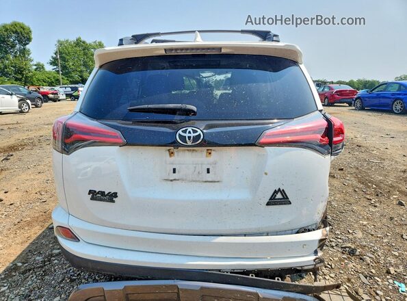 2T3RFREV0JW808716 2018 TOYOTA RAV4 White Rear view