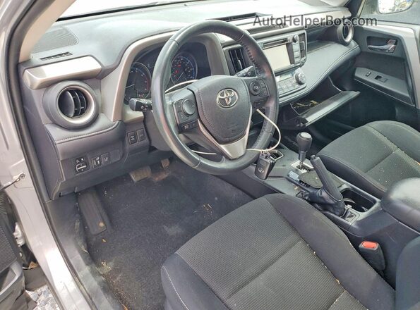 2T3RFREV1HW670694 2017 TOYOTA RAV4 Silver Առջևի վահանակի տեսք