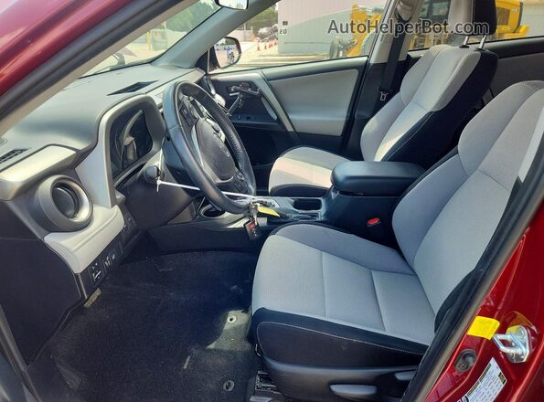 2T3RFREV1JW725148 2018 TOYOTA RAV4 Red წინა სალონის ხედი