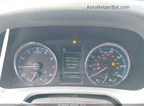 2T3RFREV3GW502764 2016 TOYOTA RAV4 Silver Հետևի նստատեղերի տեսք