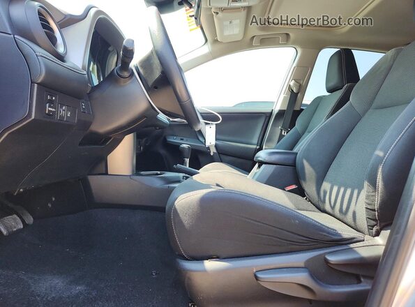 2T3RFREV3HW554106 2017 TOYOTA RAV4 Silver Սալոնի դիմացի տեսք