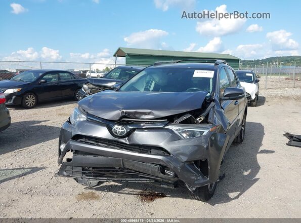 2T3RFREV3HW593598 2017 TOYOTA RAV4 Gray Widok z przodu