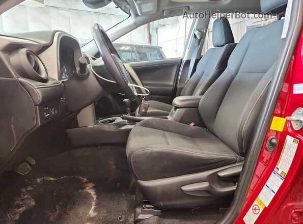 2T3RFREV3JW855500 2018 TOYOTA RAV4 Красный Вид салона спереди