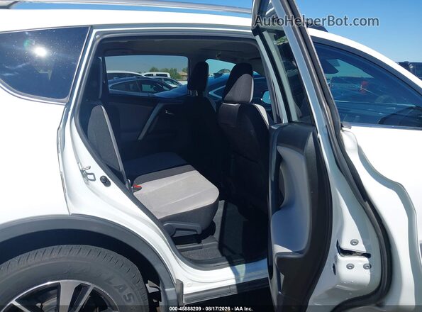 2T3RFREV4HW665506 2017 TOYOTA RAV4 White VIN կոդի պիտակի տեսք