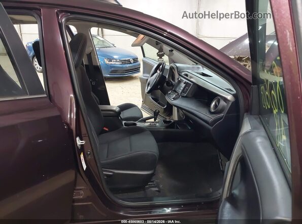 2T3RFREV4JW789474 2018 TOYOTA RAV4 Черный Вид салона спереди