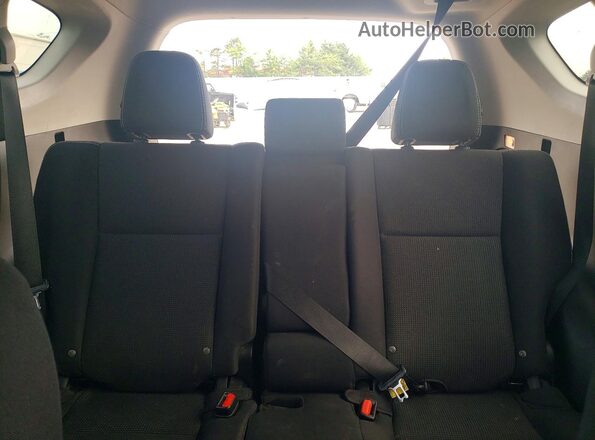 2T3RFREV4JW812817 2018 TOYOTA RAV4 Purple Widok tylnych siedzeń