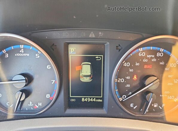 2T3RFREV4JW815586 2018 TOYOTA RAV4 White Սարքավորումների վահանակի տեսք