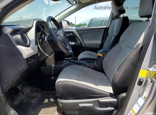 2T3RFREV5HW615990 2017 TOYOTA RAV4 Silver Սալոնի դիմացի տեսք