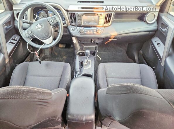 2T3RFREV5JW839136 2018 TOYOTA RAV4 Silver Widok deski rozdzielczej