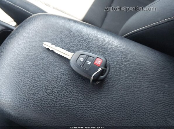 2T3RFREV6HW551586 2017 TOYOTA RAV4 Black Առջևի վահանակի տեսք