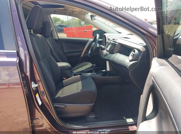 2T3RFREV6HW671095 2017 TOYOTA RAV4 Purple Вид салону спереду