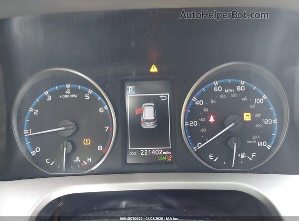 2T3RFREV6HW671095 2017 TOYOTA RAV4 Purple Вид задніх сидінь