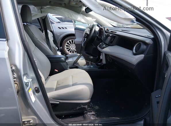 2T3RFREV7HW682459 2017 TOYOTA RAV4 Silver Vista interior delantera