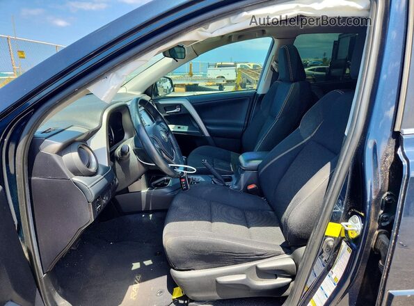 2T3RFREV7JW743623 2018 TOYOTA RAV4 Blue Widok wnętrza z przodu