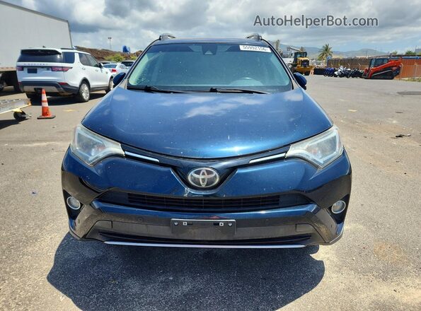 2T3RFREV7JW743623 2018 TOYOTA RAV4 Blue Widok z przodu