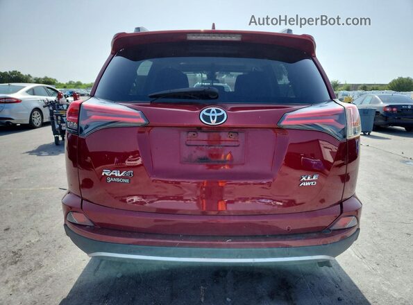 2T3RFREV8JW789364 2018 TOYOTA RAV4 Красный Вид сзади
