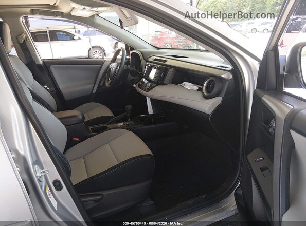 2T3RFREV9GW526003 2016 TOYOTA RAV4 Silver Вид салону спереду