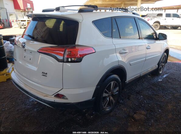 2T3RFREV9HW564218 2017 TOYOTA RAV4 White Задня права чверть