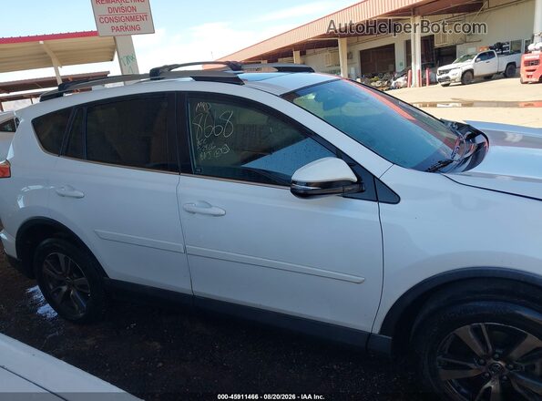 2T3RFREV9HW564218 2017 TOYOTA RAV4 White Вид задньої частини салону