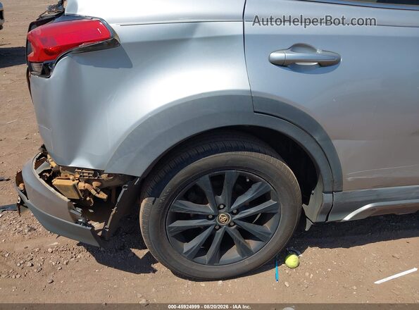 2T3RFREV9JW715239 2018 TOYOTA RAV4 Silver 