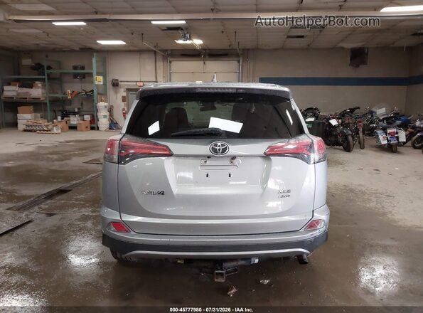 2T3RFREV9JW789566 2018 TOYOTA RAV4 Silver 