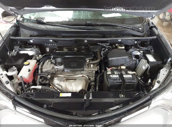 2T3RFREV9JW789566 2018 TOYOTA RAV4 Silver უკანა ხედი