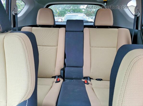 2T3RFREVXHW559769 2017 TOYOTA RAV4 Burgundy Rear seats view