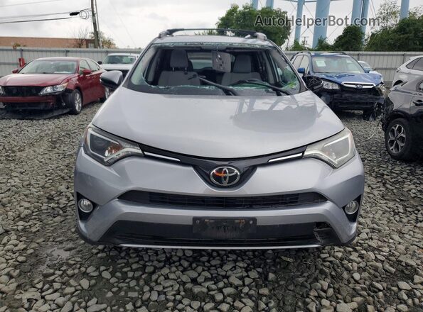 2T3RFREVXHW645227 2017 TOYOTA RAV4 Silver Front view