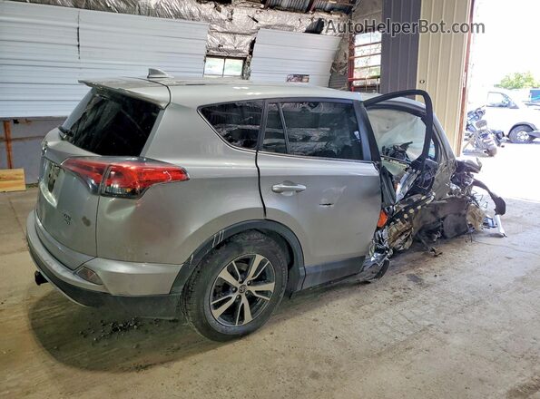 2T3RFREVXJW803524 2018 TOYOTA RAV4 Silver Trasero derecho
