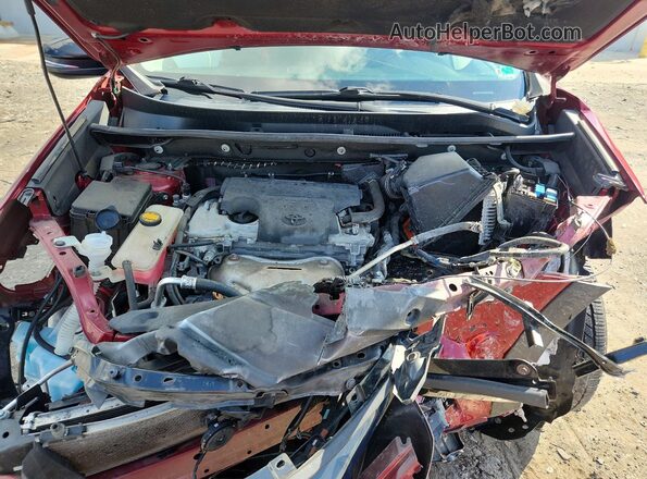 2T3RFREVXJW835972 2018 TOYOTA RAV4 Red Вид підкапотного простору