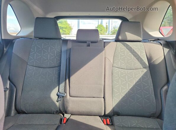 2T3RWRFV0KW046391 2019 TOYOTA RAV4 Black Widok tylnych siedzeń