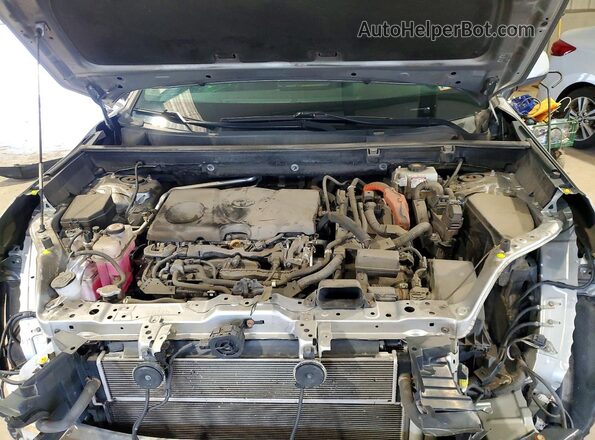 2T3RWRFV2KW040236 2019 TOYOTA RAV4 Silver ძრავის განყოფილების ხედი