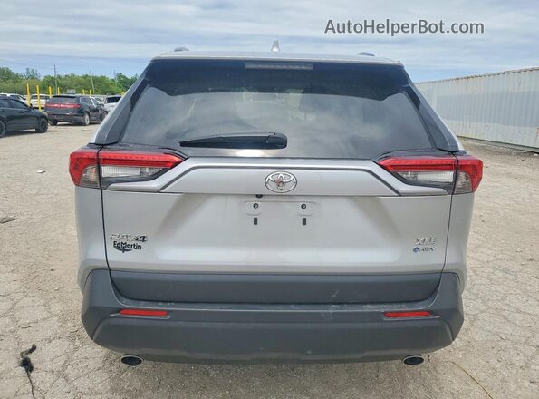 2T3RWRFV5SW271390 2025 TOYOTA RAV4 Silver Հետևի տեսք