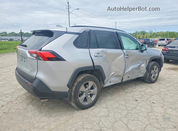 2T3RWRFV5SW271390 2025 TOYOTA RAV4 Silver Հետևի աջ