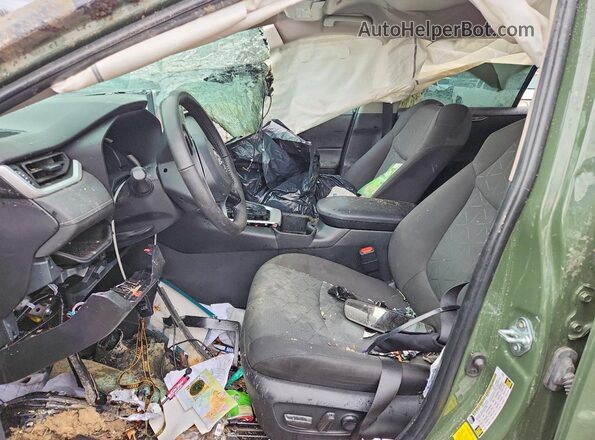 2T3UWRFV8RW187441 2024 TOYOTA RAV4 Зеленый Вид салона спереди