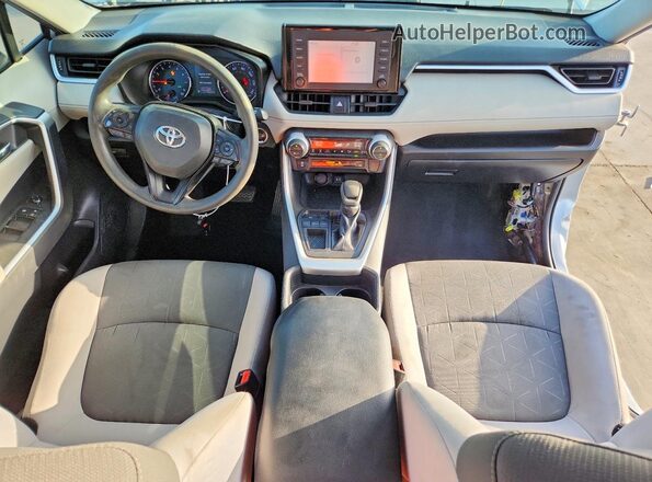 2T3W1RFV0KW018317 2019 TOYOTA RAV4 Серебряный Вид панели приборов