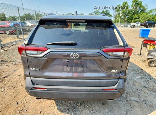 2T3W1RFV0NC192023 2022 TOYOTA RAV4 Gray Հետևի տեսք
