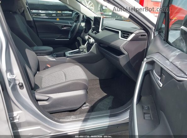 2T3W1RFV0SC363672 2025 TOYOTA RAV4 Silver წინა სალონის ხედი