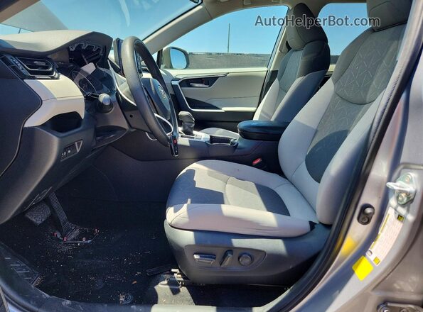 2T3W1RFV1LC066864 2020 TOYOTA RAV4 Silver Вид салону спереду