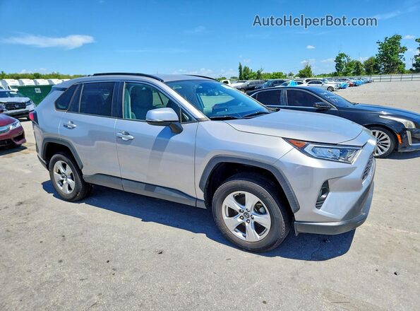 2T3W1RFV1LC066864 2020 TOYOTA RAV4 Silver Передня права чверть